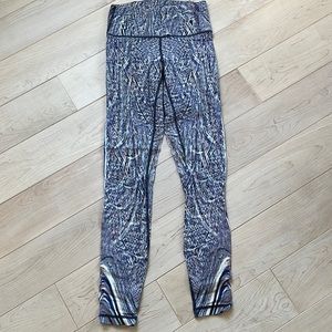Lululemon leggings excellent condition